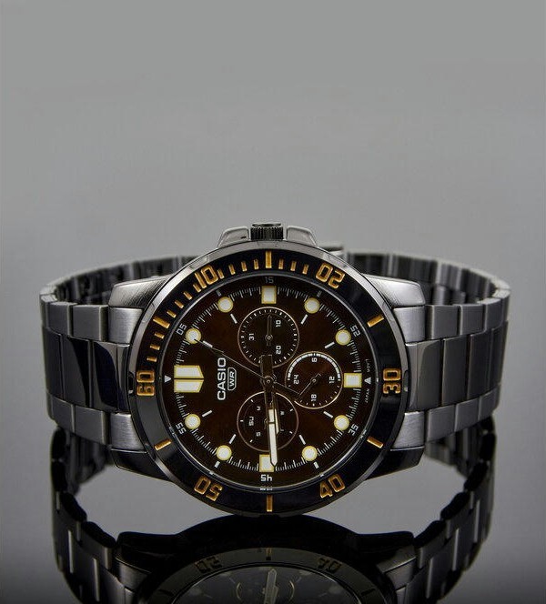 Наручные часы mtp-vd300b-5e