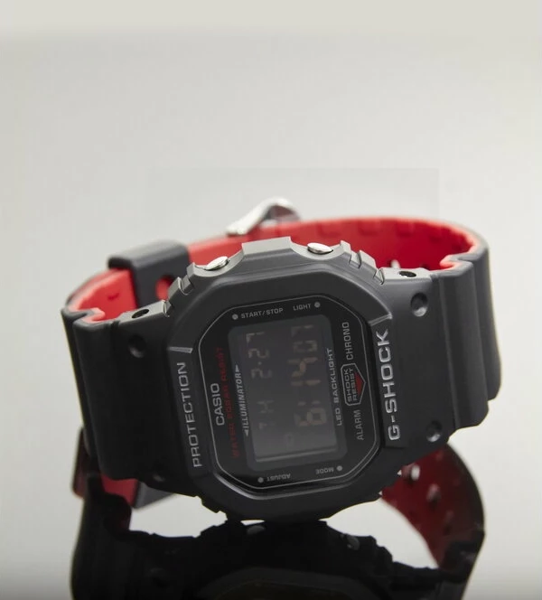 Наручные часы dw-5600uhr-1