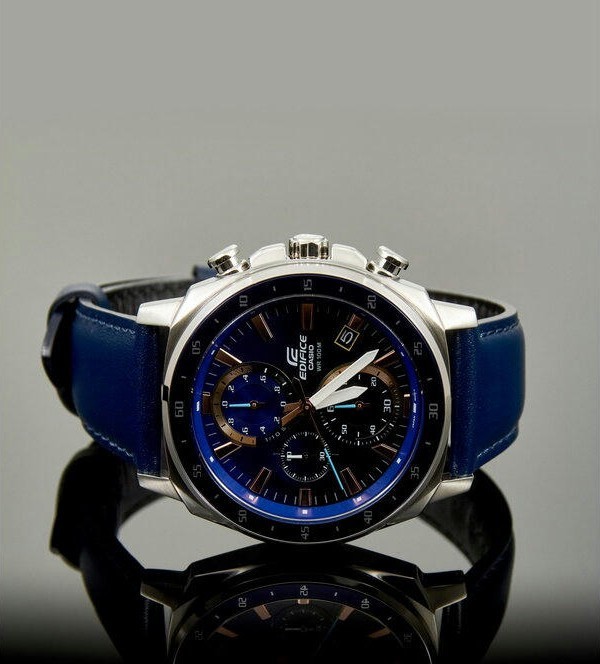 Наручные часы efv-600l-2avudf