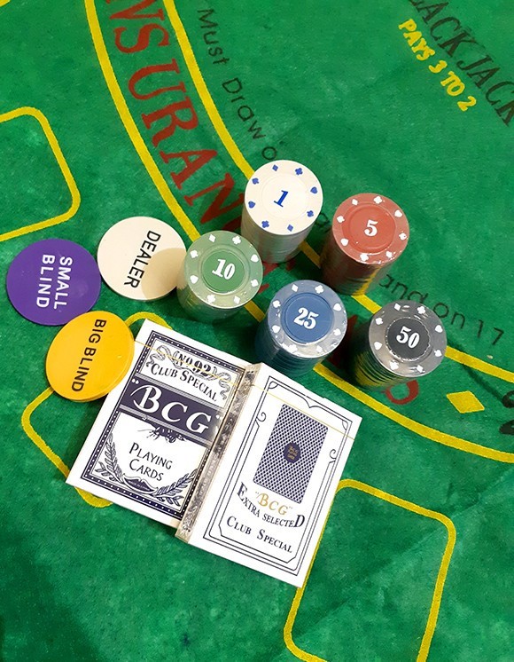 Набор для покера Holdem Light на 200 фишек с номиналом