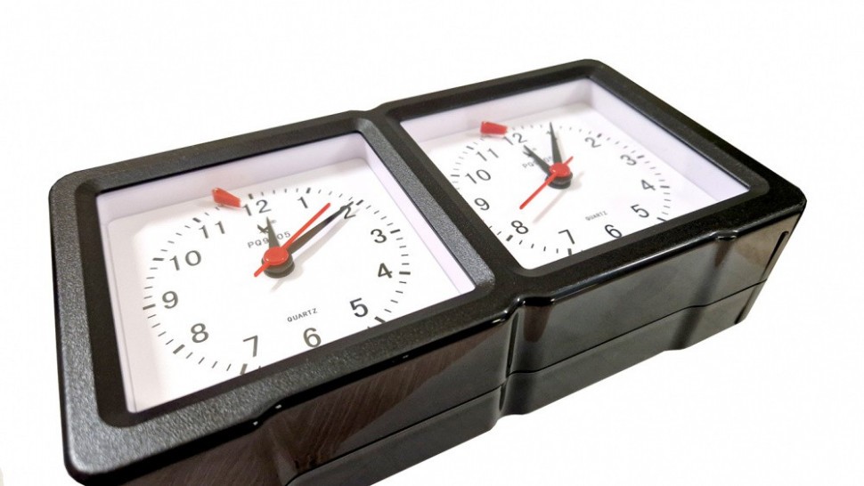 Часы шахматные кварцевые