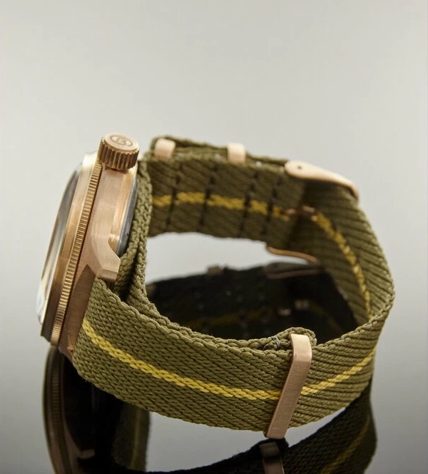 Наручные часы ВОСТОК 2409 (72838В) ремень